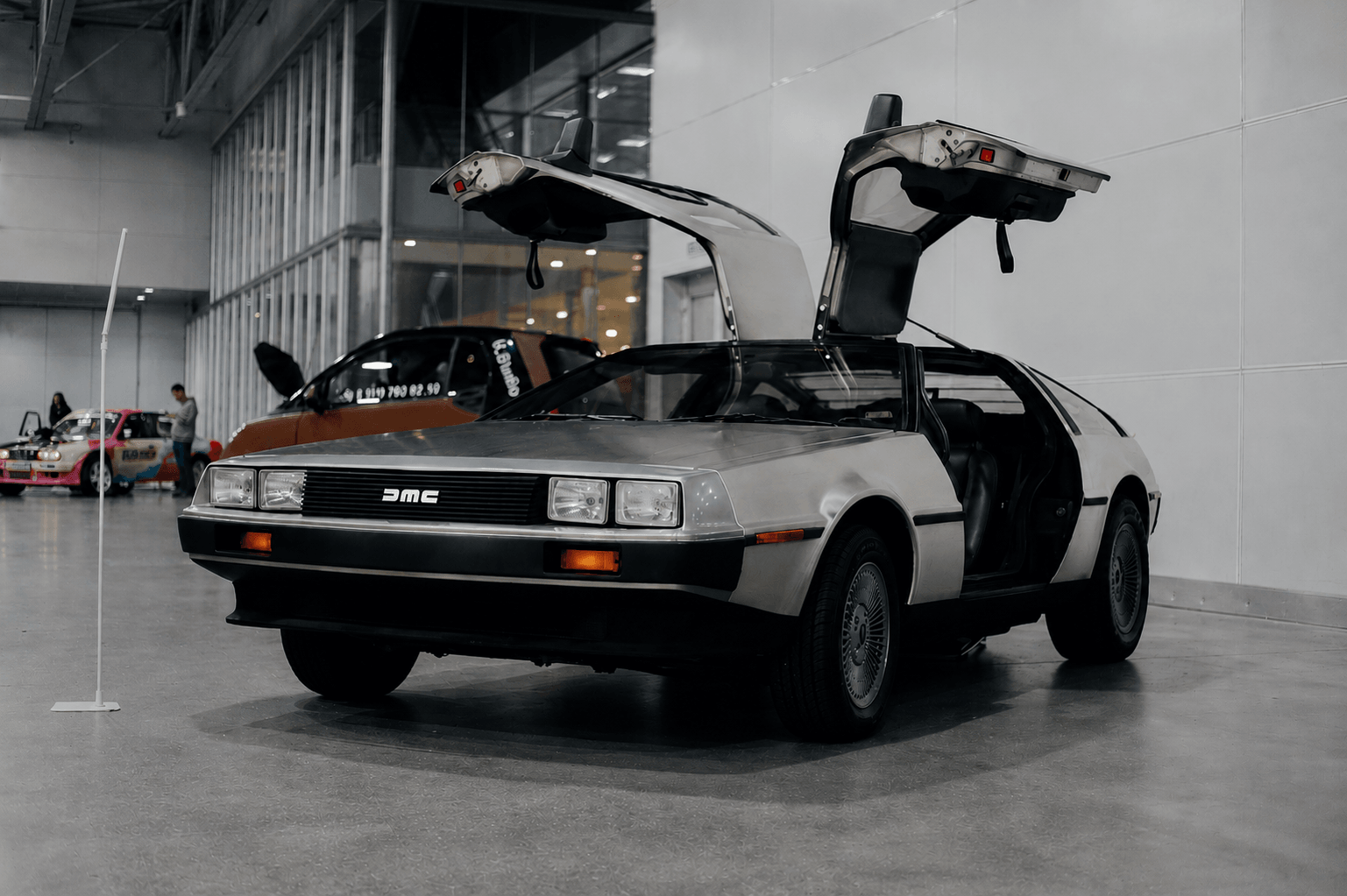 DeLorean DMC-12